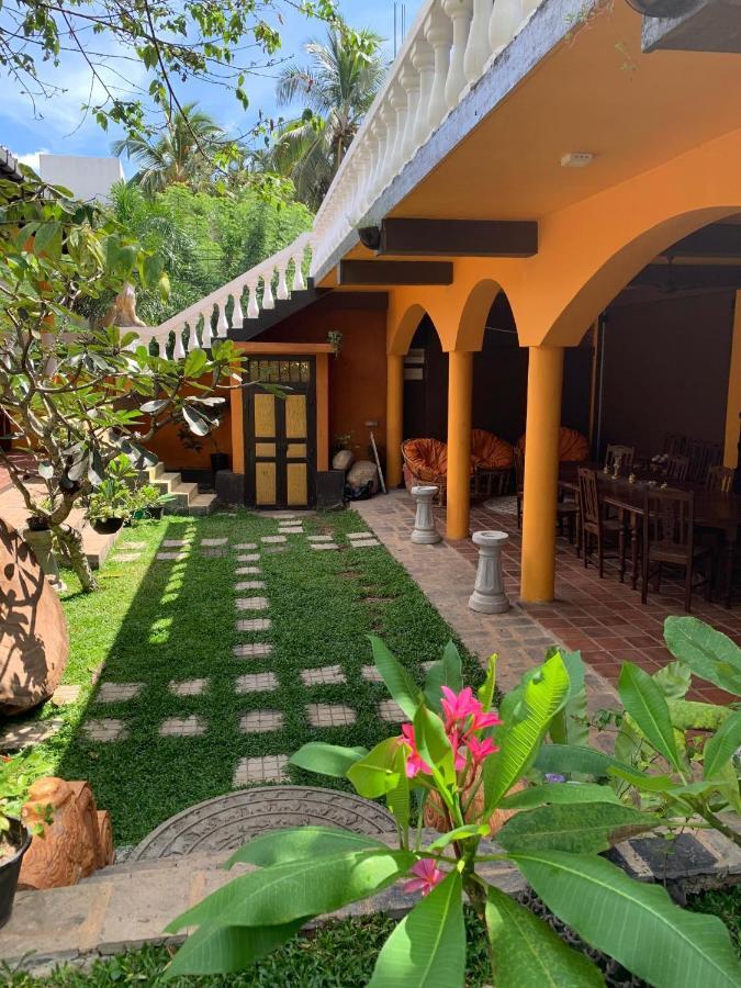 Hotel The Fat Mermaid Mirissa Exterior foto