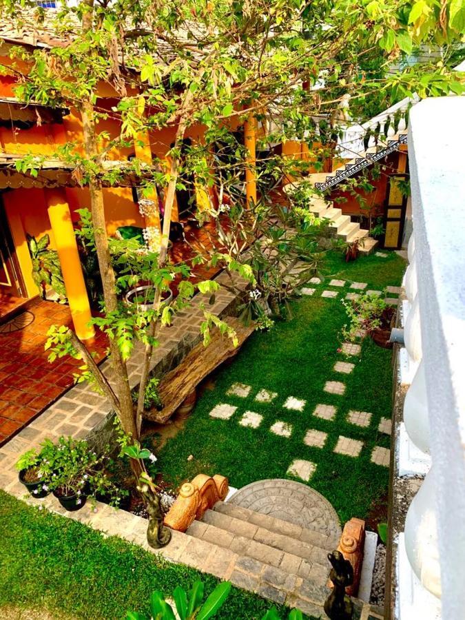 Hotel The Fat Mermaid Mirissa Exterior foto
